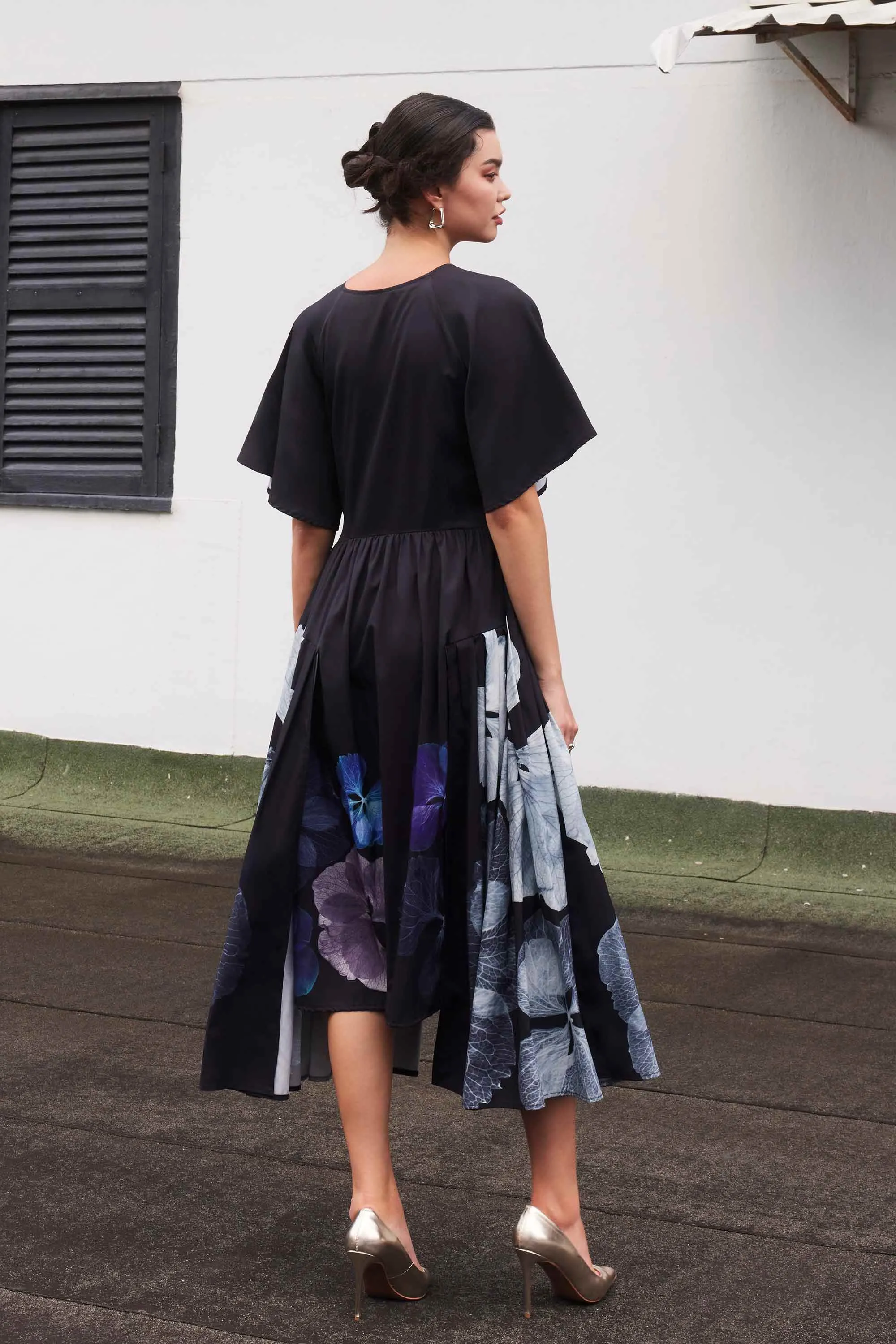Billowing Wrap Dress (Black Hydrangea)