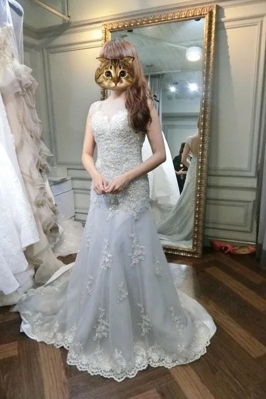 Light Gray Cap Sleeveless Lace Appliques Open Back Prom Dress with Beads