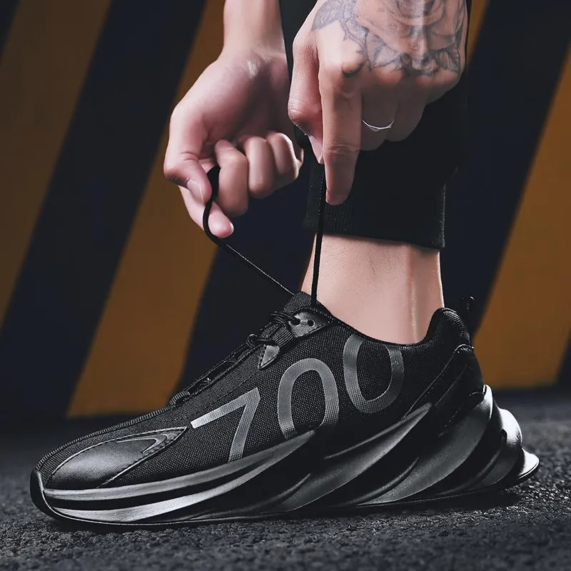 WRAITH 'Spirit' 700 Sneakers